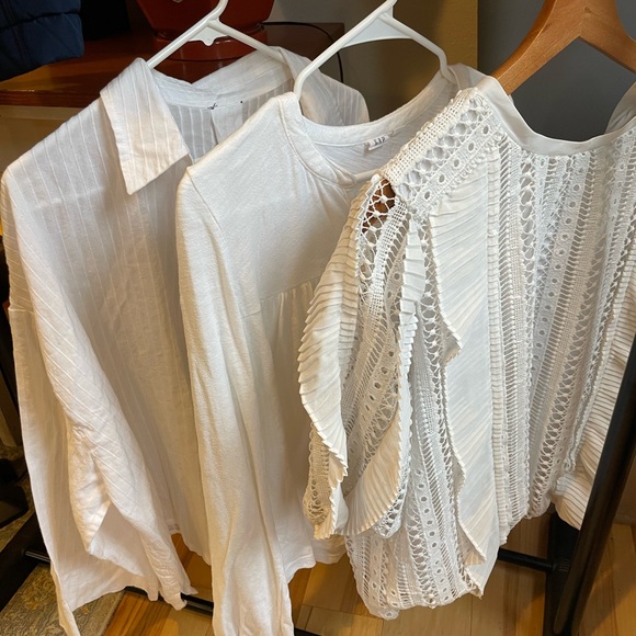 Set Of 4 White Women’s Blouses, GAP Size Medium, Long Sleeve White Button Up - Picture 4 of 9